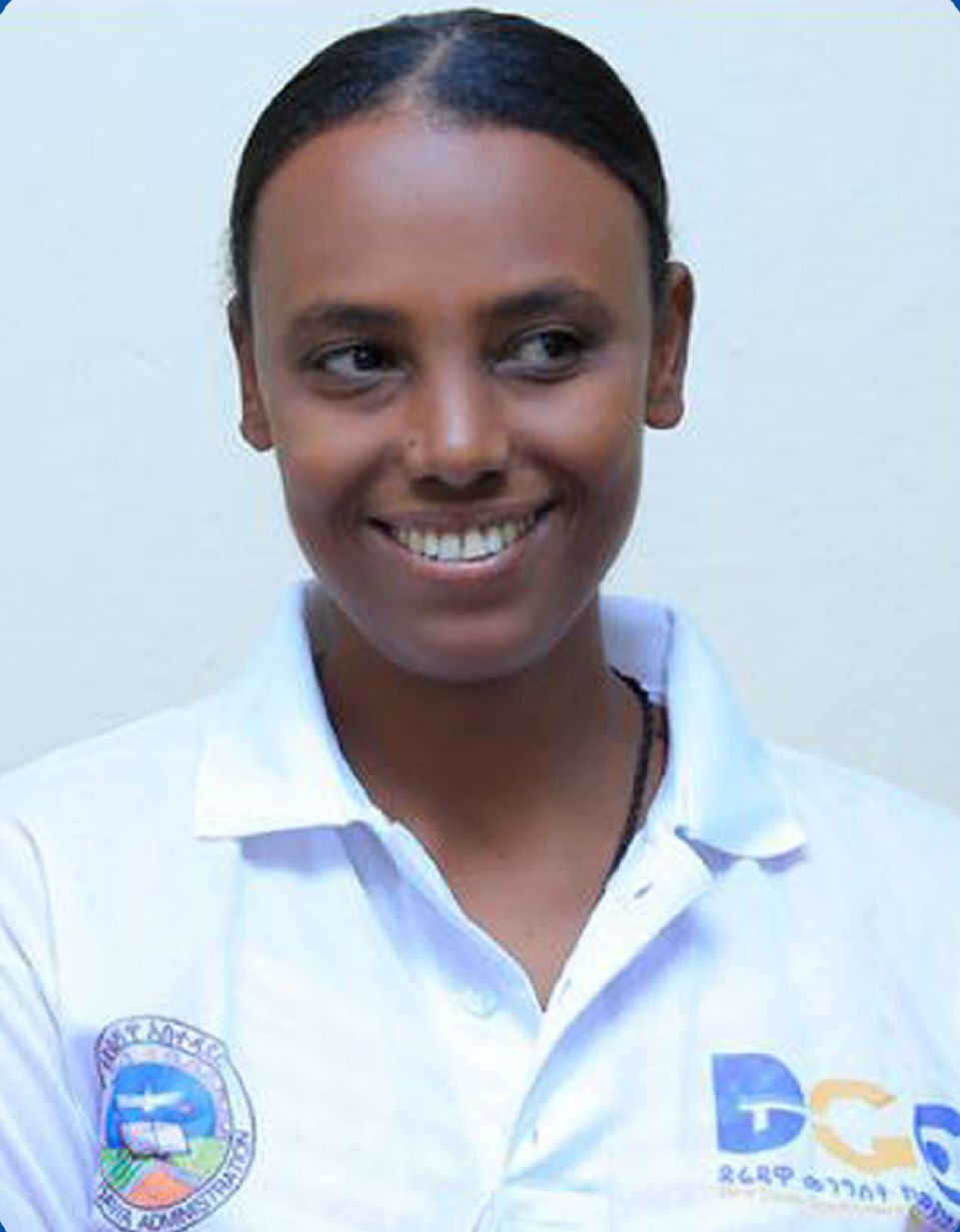 የጽህፈትና ቢሮ አስተዳደር ባለሞያ - ዘነቡ ፋንቱ